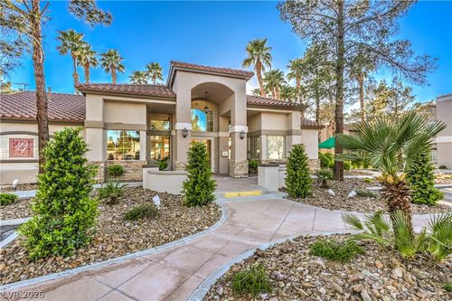 2082-1405 S Nellis Blvd, Las Vegas, NV, 89104-5844 | Card Image