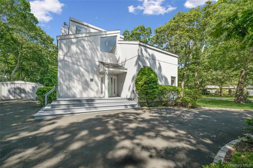 58 Homewood Dr, Hampton Bays, NY, 11946-3733 | Card Image