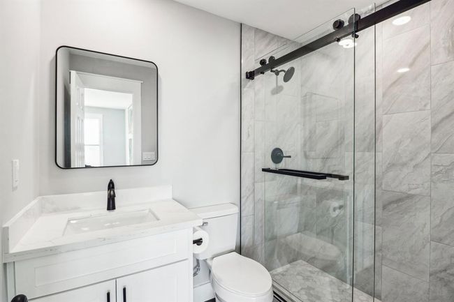 Bath 2 | Image 23