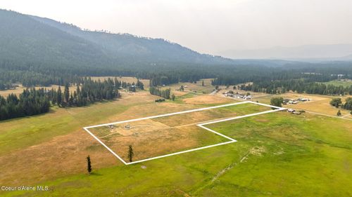 4289 Paradise Valley Rd, Bonners Ferry, ID, 83805-5704 | Card Image
