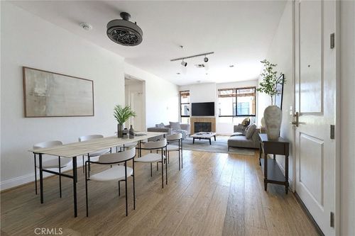 unit-304-6938 Laurel Canyon Blvd, North Hollywood, CA, 91605-6852 | Card Image