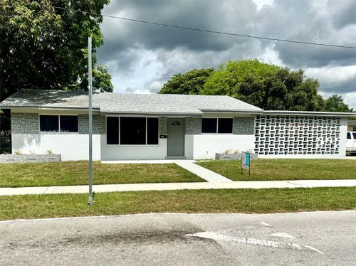 2150 N 66th Ave, Hollywood, FL, 33024-4015 | Card Image