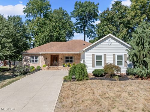 1059 Oakwood Dr, Alliance, OH, 44601-5432 | Card Image