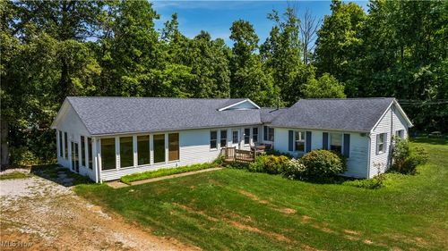 6940 Lake Rd W, Ashtabula, OH, 44004-9287 | Card Image