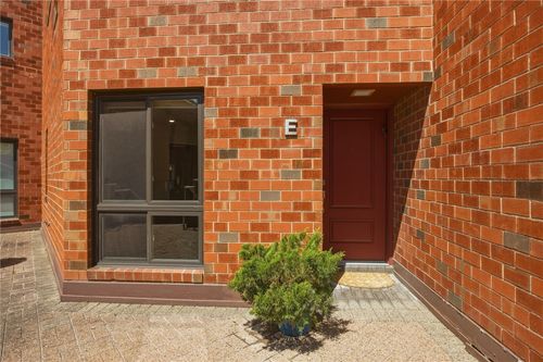 e-5535 Forbes Ave, Pittsburgh, PA, 15217-1177 | Card Image