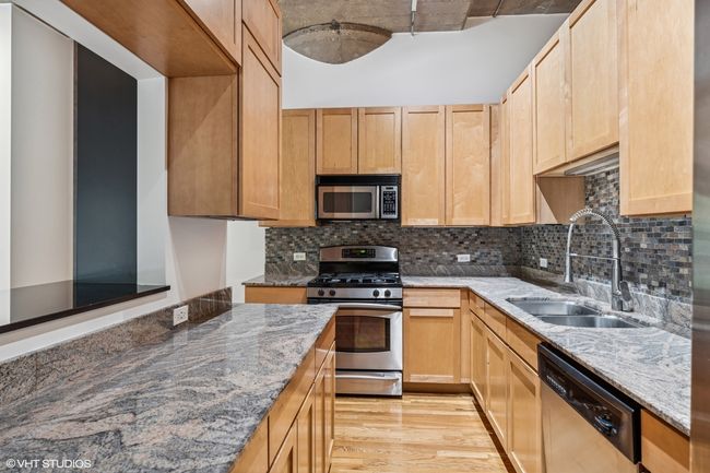 UNIT-147 - 1070 W 15 Th St, Condo with 2 bedrooms, 2 bathrooms and 1 parking in Chicago IL | Image 7