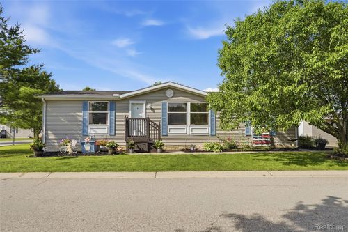 4729 Turtle Creek Dr, Howell, MI, 48843-7310 | Card Image