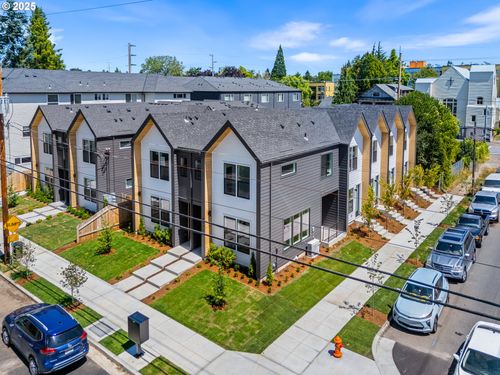 6-251 N Skidmore St, Portland, OR, 97217-3099 | Card Image