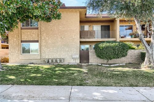 42935 15th St W, Lancaster, CA, 93534-8810 | Card Image