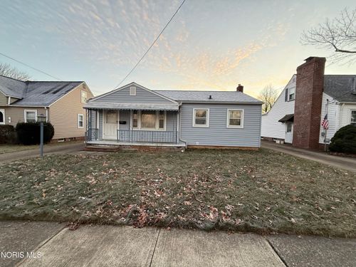 5263 W 148th St, Brook Park, OH, 44142-1720 | Card Image