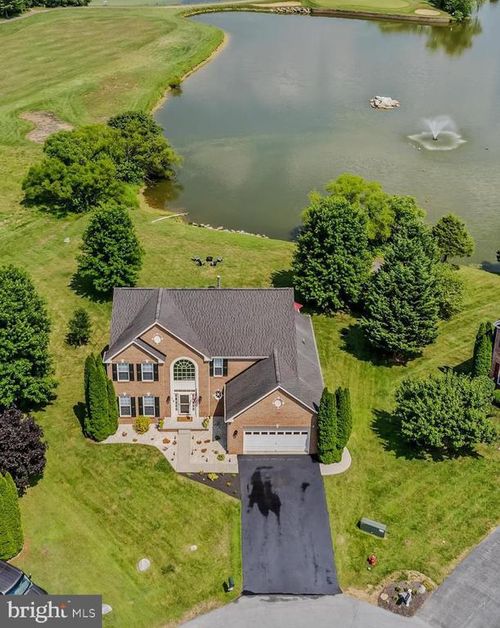 89 Avenel Ct, CHARLES TOWN, WV, 25414-4767 | Card Image