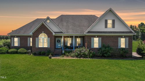 115 Hunters Walk Ln, Clinton, NC, 28328-9215 | Card Image