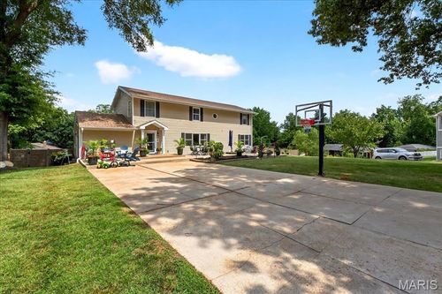 514 Coulter Ave, Kirkwood, MO, 63122-5562 | Card Image