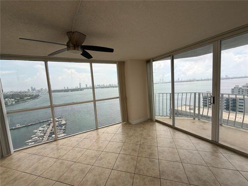 2007-7601 E Treasure Dr, North Bay Village, FL, 33141-4391 | Card Image