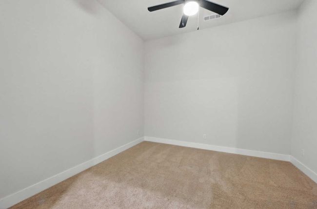 Entertainment Room | Image 25