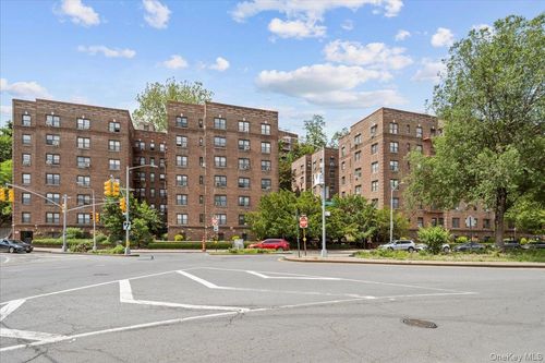 4e-3015 Riverdale Avenue, New York, NY, 10463 | Card Image