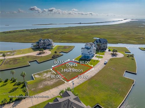 7 Half Moon, Hitchcock, TX, 77563-3686 | Card Image