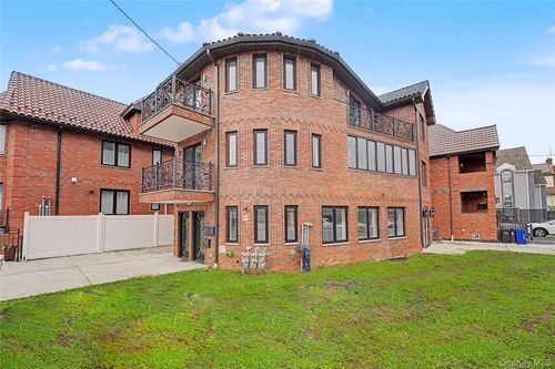 4573 Parsons Boulevard, New York, NY, 11355 | Card Image
