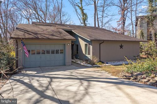 2617 Woodfern Ct, WOODBRIDGE, VA, 22192-2035 | Card Image