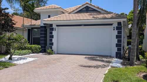 325 Mulberry Grove Rd, Royal Palm Beach, FL, 33411-4500 | Card Image
