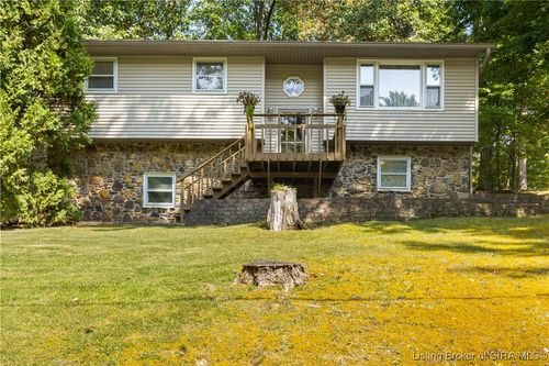 374 Briarwood Ln, Bedford, IN, 47421-7244 | Card Image