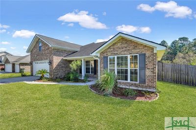 1000 Miles Crossing, House other with 3 bedrooms, 2 bathrooms and null parking in Hinesville GA | Image 3