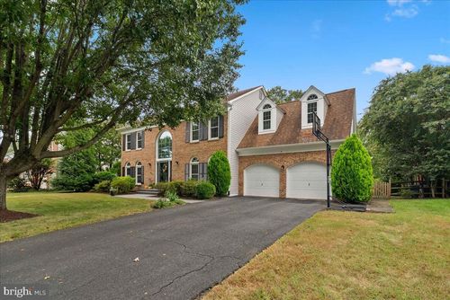 15411 Eagle Tavern Ln, CENTREVILLE, VA, 20120-3712 | Card Image