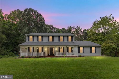 5744 Myriah Ct, Warrenton, VA, 20187-9242 | Card Image