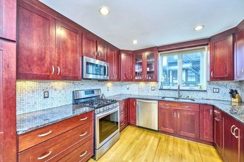 apt-3e-209 Commonwealth Ave, Chestnut Hill, MA, 02467-1044 | Card Image