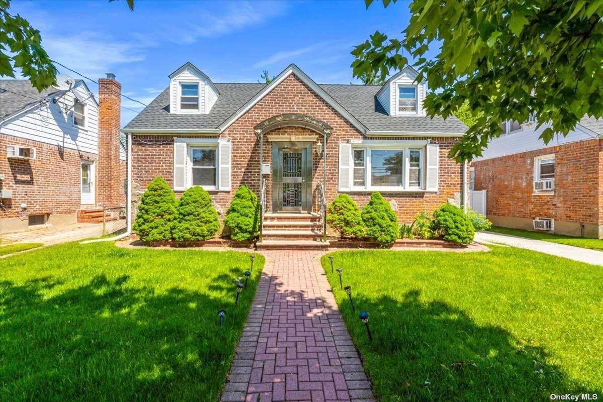 Sprague Dr, Valley Stream, NY 11580