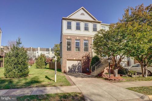 47616 Watkins Island Sq, STERLING, VA, 20165-7483 | Card Image