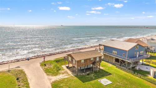 902 Beach Dr, Surfside Beach, TX, 77541-9448 | Card Image