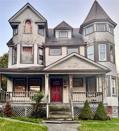 1888 Beersford Rd, East Cleveland, OH, 44112-3916 | Card Image