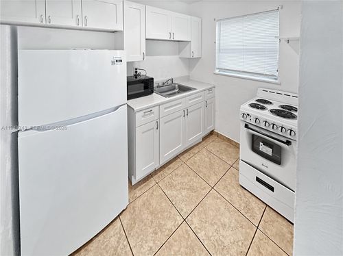 apt-1-1834 Harding St, Hollywood, FL, 33020-2762 | Card Image