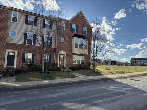 617 Broadmore Ln, Wexford, PA, 15090-1505 | Card Image