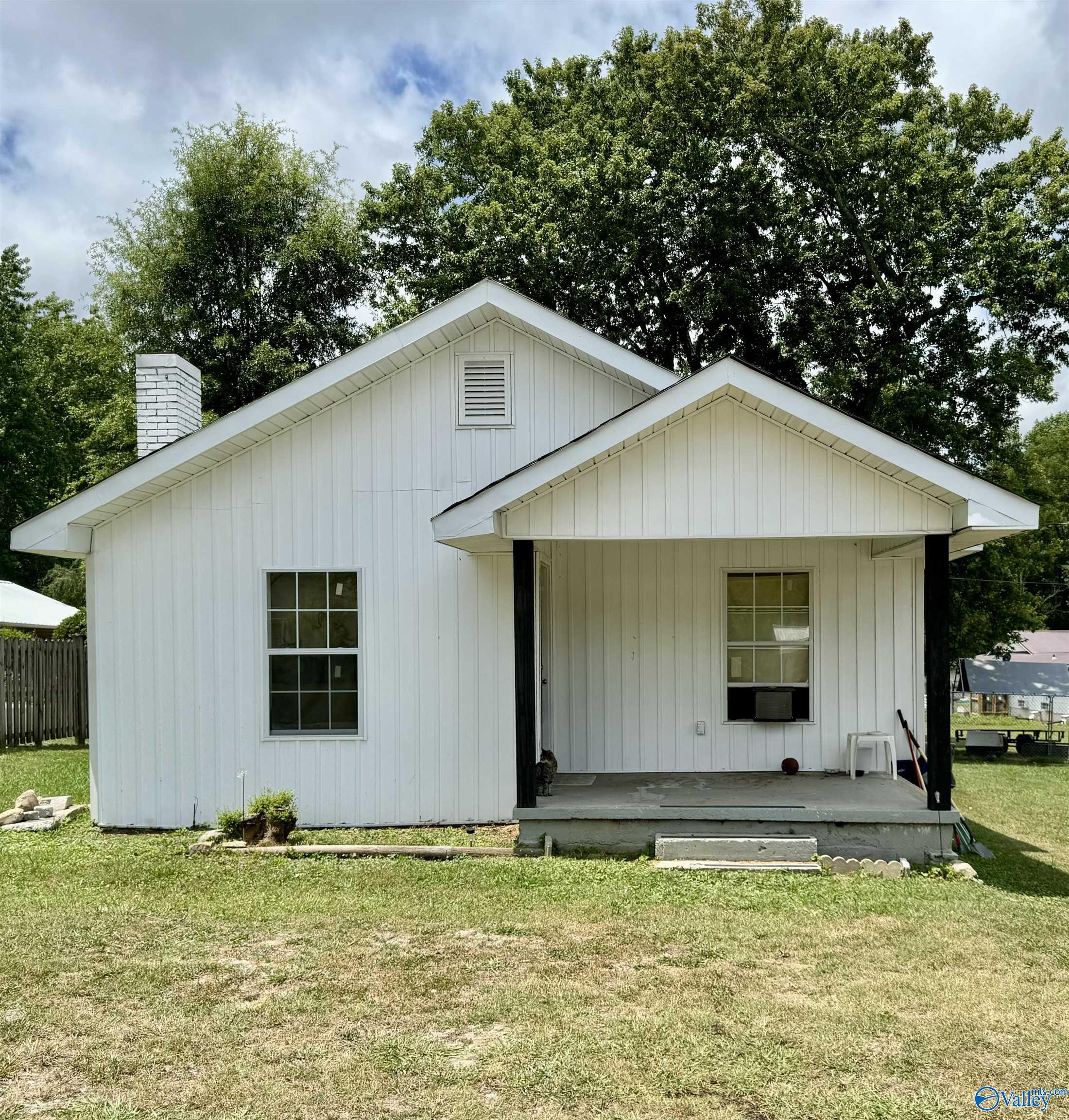 Main St, Arab, AL 35016