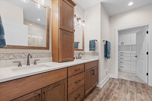 7865 E Stone Ridge Dr, Condo with 3 bedrooms, 3 bathrooms and null parking in Lannon WI | Image 17