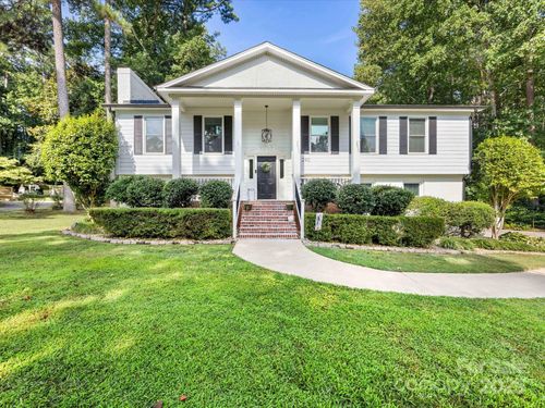 290 Roger Dr, Salisbury, NC, 28147-8876 | Card Image