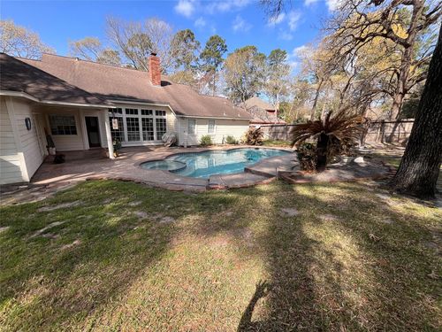 4 Hartwick Ct, Conroe, TX, 77304-1301 | Card Image