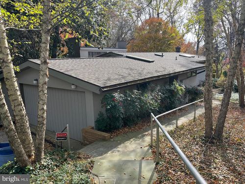 5651 Bent Branch Rd, BETHESDA, MD, 20816-1049 | Card Image