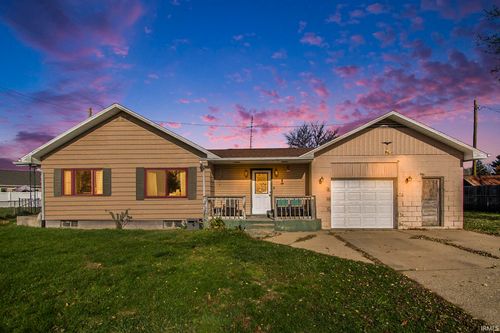 1004 Illinois St, Walkerton, IN, 46574-1047 | Card Image
