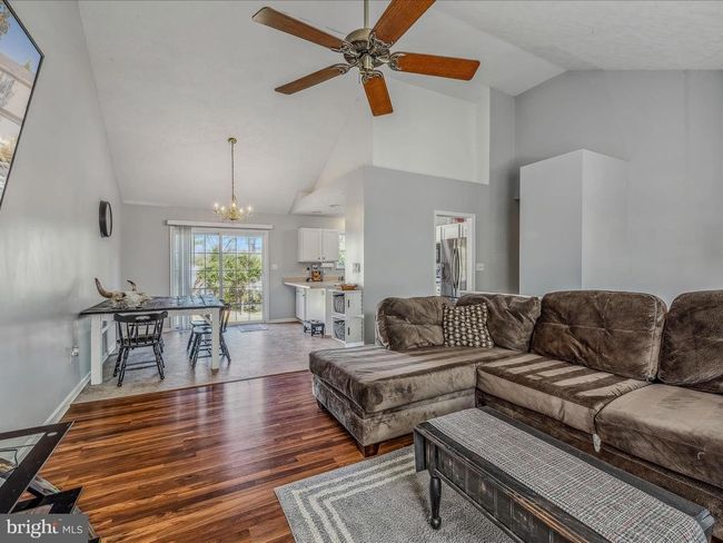 102 Artisan Way, House other with 3 bedrooms, 3 bathrooms and null parking in MARTINSBURG WV | Image 8