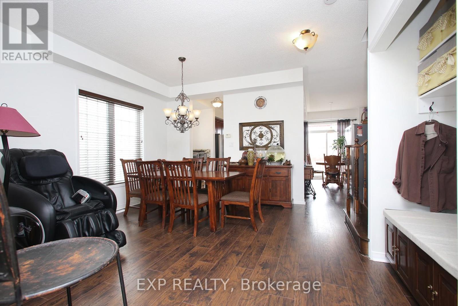 Residential in Oshawa (Pinecrest) 4