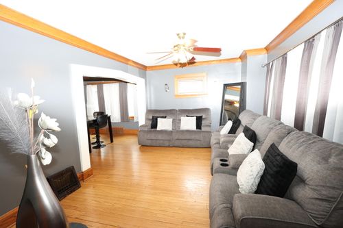 4064 N 24th St, Milwaukee, WI, 53209-6668 | Card Image