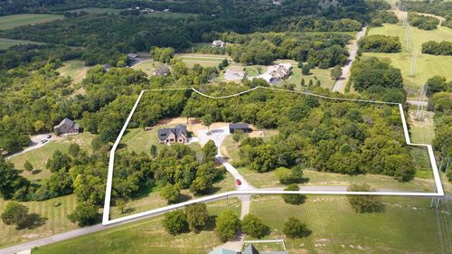 7312 Woodfin Rd, Christiana, TN, 37037-6122 | Card Image