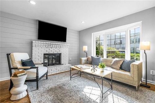 apt-nc8-136 Peachtree Memorial Dr Nw, Atlanta, GA, 30309-1034 | Card Image