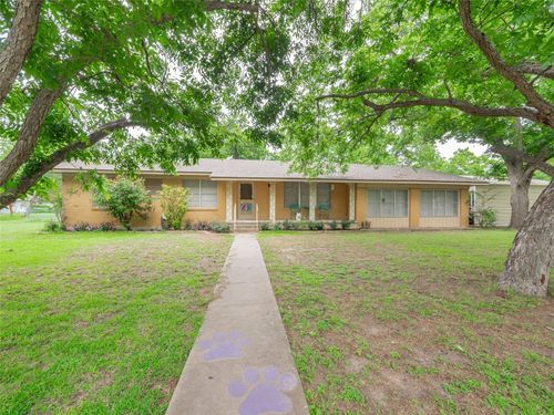 302 Vernon St, Thrall, TX, 76578-1732 | Card Image