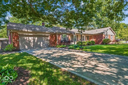 7856 Creekview Cir, Indianapolis, IN, 46250-1815 | Card Image