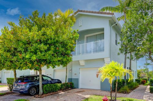 3061 Laurel Ridge Cir, Riviera Beach, FL, 33404-1838 | Card Image