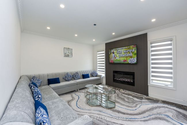 41 Darren Rd, House other with 6 bedrooms, 4 bathrooms and 4 parking in Brampton ON | Image 13